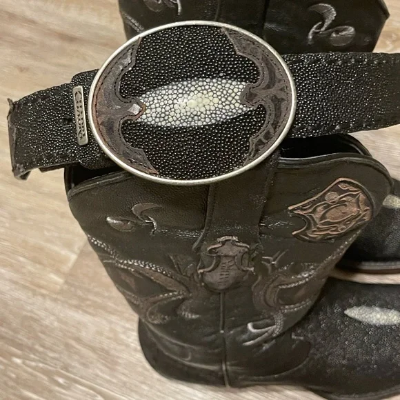 Cuadra men’s cowboy boots with matching belt